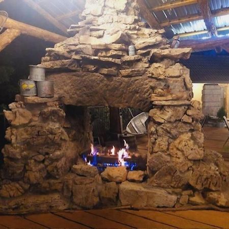 Stonegate Lodge Bed, Wifi, 50In Roku Tv, Salt Water Pool Room #109 Eureka Springs Zewnętrze zdjęcie