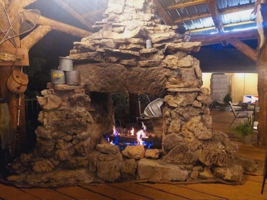 Stonegate Lodge Bed, Wifi, 50In Roku Tv, Salt Water Pool Room #109 Eureka Springs Zewnętrze zdjęcie