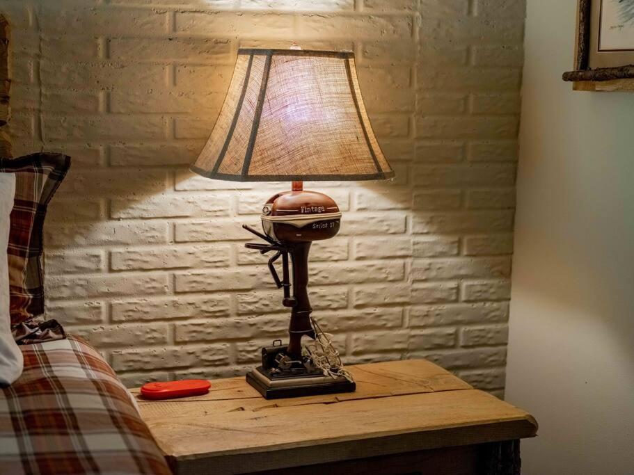 Stonegate Lodge Bed, Wifi, 50In Roku Tv, Salt Water Pool Room #109 Eureka Springs Zewnętrze zdjęcie